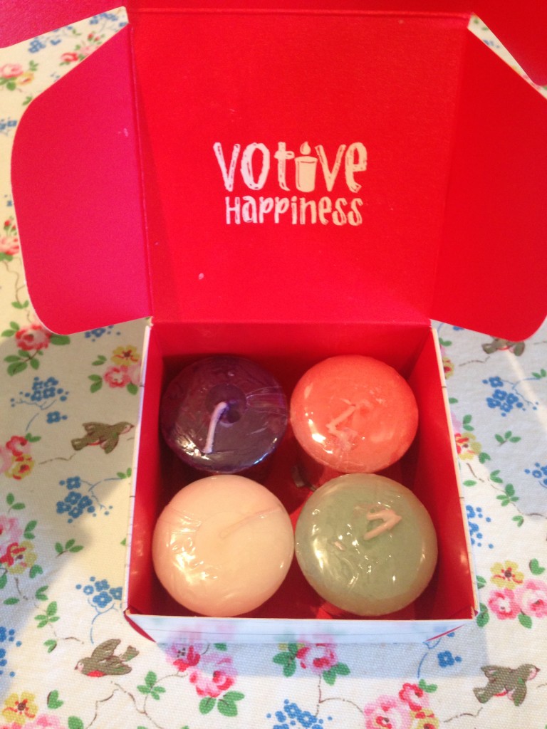 Yankee Candle votive happiness box: pure essence