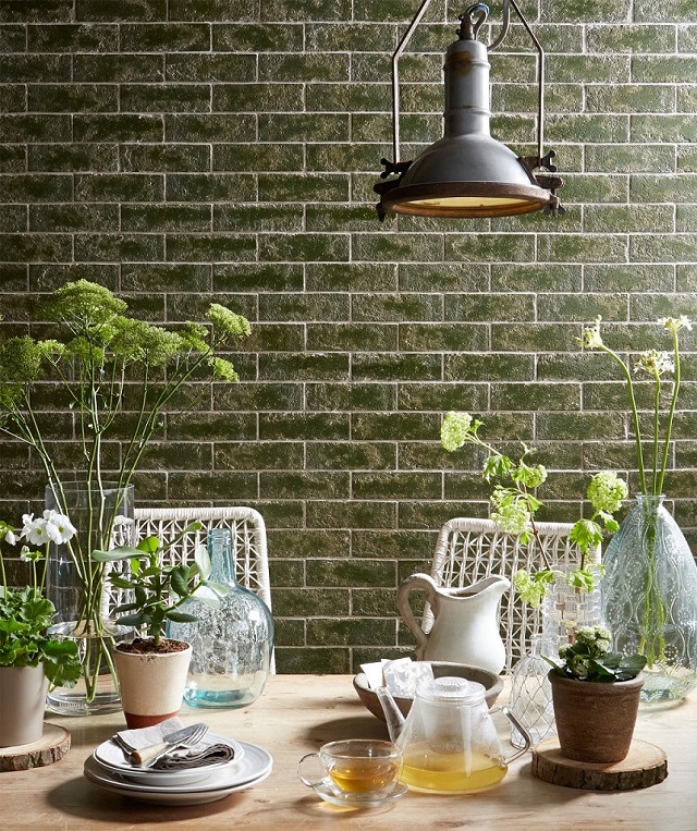 Aaronson™ gloss green tile from Topps Tiles