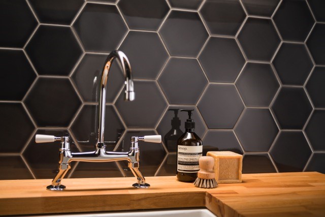 Hexagonal kitchen backsplash tile ideas