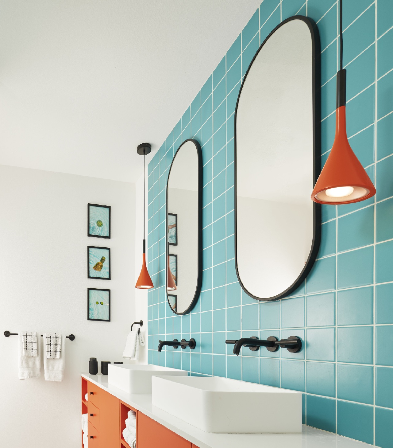 Red and pale blue interior 5