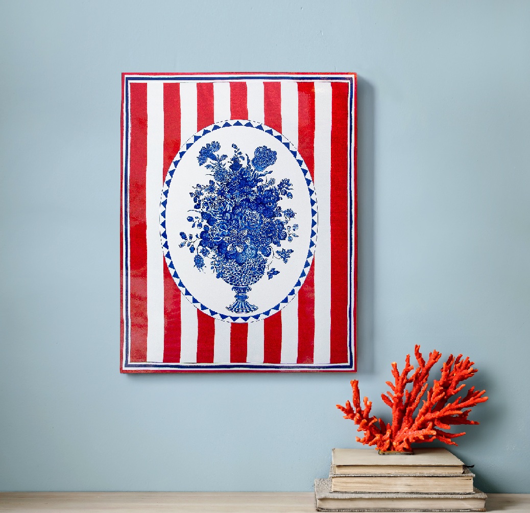 Red and pale blue interior 5